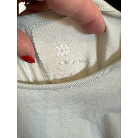 All In Motion Tank - Picture 3 of 5